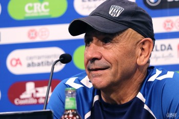 Claudio Barrag&aacute;n: "El equipo en casa viene dando su mejor versi&oacute;n, y as&iacute; hay que seguir"