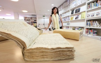 Elda restaura dos libros del siglo XVI y XVIII