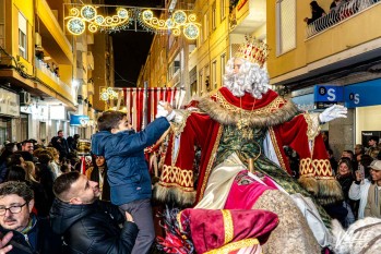 Los Reyes Magos trajeron la magia a Elda con su Cabalgata