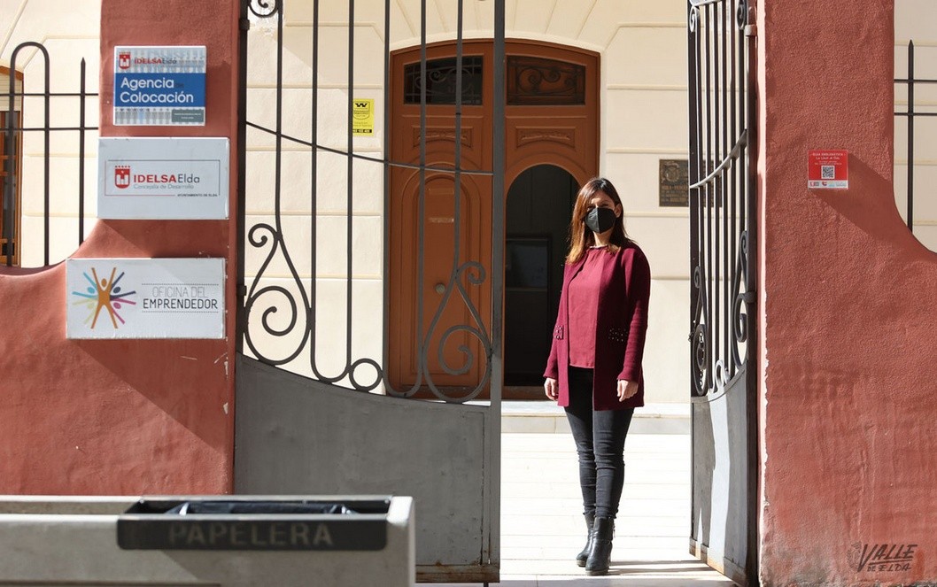 Elda solicita dos talleres de empleo para contratar a 23 personas durante un año Elda solicita dos talleres de empleo para contratar a 23 personas durante un año