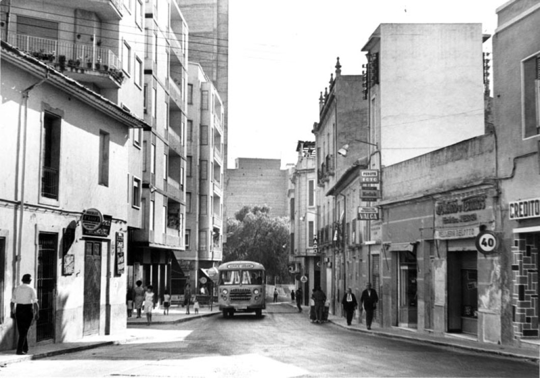 Elda-Petrer unidos por autobús Elda-Petrer unidos por autobús