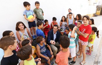 Unos 150 ni&ntilde;os participan en las Escuelas de Verano en los barrios de Elda