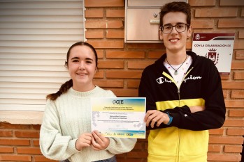 Iv&aacute;n Gonz&aacute;lez y Marina Albert del IES La Melva en las Olimpiadas Cient&iacute;ficas Internacionales de Bucarest