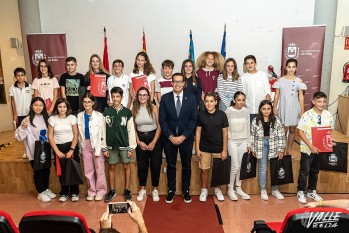 Reconocimiento a los 21 estudiantes de Elda con los mejores expedientes acad&eacute;micos del curso 2022-23