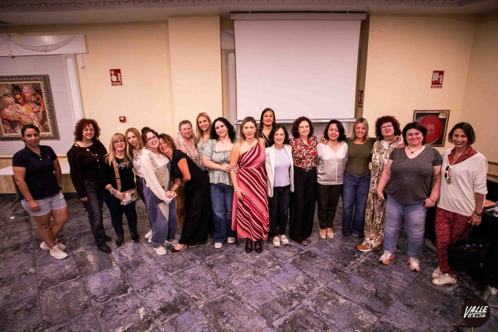 Elda se convierte en punto de encuentro de madres escritoras