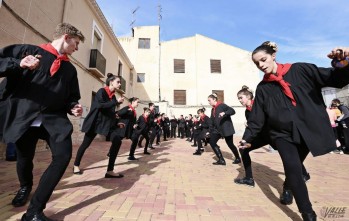 San Ant&oacute;n abre sus puertas arropado por cientos de eldenses