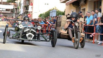 Diversi&oacute;n sobre ruedas con los Autos Locos de Petrer