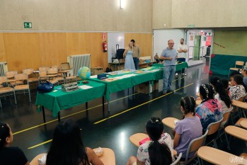 Los escolares se meten en la piel de una persona invidente por un d&iacute;a