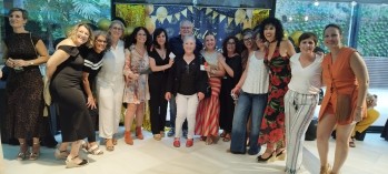 El doctor Coloma recibe el homenaje de m&aacute;s de cien pacientes en una fiesta sorpresa