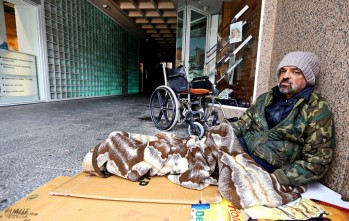 Juan Antonio Narro, un sin techo que vive en las calles de Elda desde hace m&aacute;s de un mes