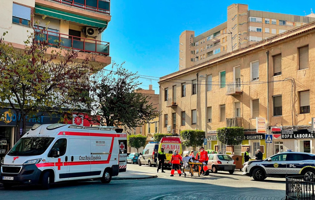 Atropellan a una mujer en la avenida Reina Victoria Atropellan a una mujer en la avenida Reina Victoria