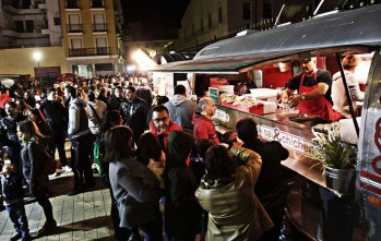 El &ldquo;Street Food Market&rdquo; vuelve a Elda y contar&aacute; con el c&oacute;mico Jaime Caravaca