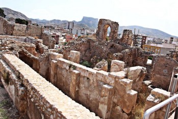 El Castillo y El Monastil son dos enclaves arqueol&oacute;gicos por los que Elda "debe apostar con urgencia"
