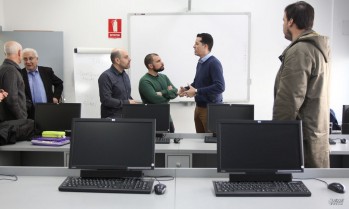 El PSOE tiende la mano a IU y le ofrece EMUDESA