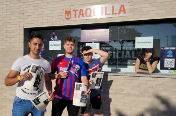 La afici&oacute;n del Eldense agota todo lo de color azulgrana