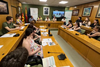 Estudiantes y docentes de Canad&aacute; llegan a Petrer