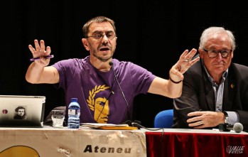 Juan Carlos Monedero destaca en Petrer que "Espa&ntilde;a es un pa&iacute;s en el que las v&iacute;ctimas votan a sus verdugos"