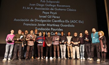 El corto "Man&iacute;as" interpretado por el eldense Juanan Moreno triunfa en la 15&ordf; Muestra Cortos de Aqu&iacute; y de All&iacute;