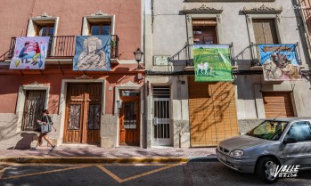 &ldquo;Art al Balc&oacute;&rdquo; llega a Petrer con 87 lienzos y cambios para dar mayor protagonismo a los pintores