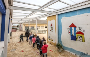 El Ayuntamiento realiza mejoras en los colegios Nuevo Almafr&aacute; y Miguel de Cervantes