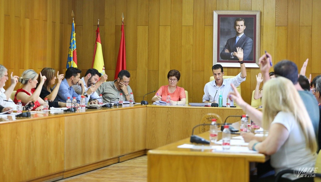 Elda inyecta 127.000 euros más a Fiestas y solicita 12,5 millones de euros para once proyectos del Plan Edificant Elda inyecta 127.000 euros más a Fiestas y solicita 12,5 millones de euros para once proyectos del Plan Edificant