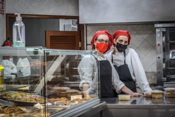 La mejor comida casera para  llevar est&aacute; en La Casa del Perol