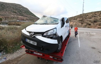 Accidente m&uacute;ltiple en la A-31 con tres heridos
