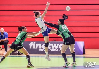 El Elda Prestigio no consigue la victoria por la m&iacute;nima (27-28)