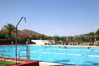 El PP critica que las piscinas de verano sigan cerradas y "los trabajadores contin&uacute;an sin cobrar"