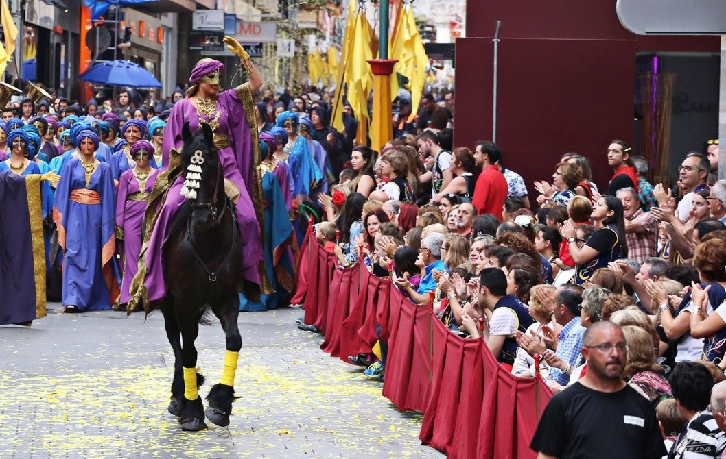 La venta de sillas para el desfile de la Media Fiesta comienza la semana que viene La venta de sillas para el desfile de la Media Fiesta comienza la semana que viene
