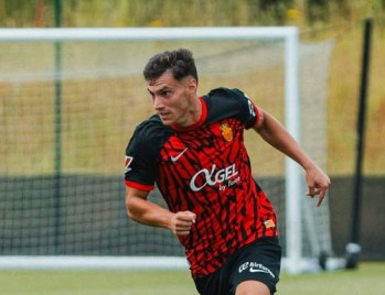 Javier Llabr&eacute;s es el sexto refuerzo del CD Eldense en este mercado