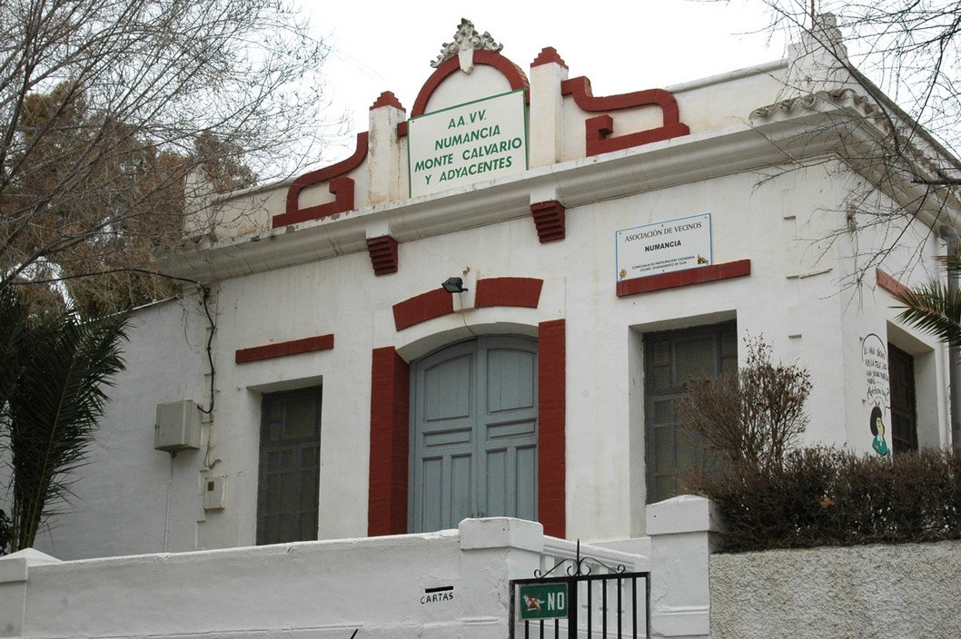 El primer colegio municipal de Elda El primer colegio municipal de Elda
