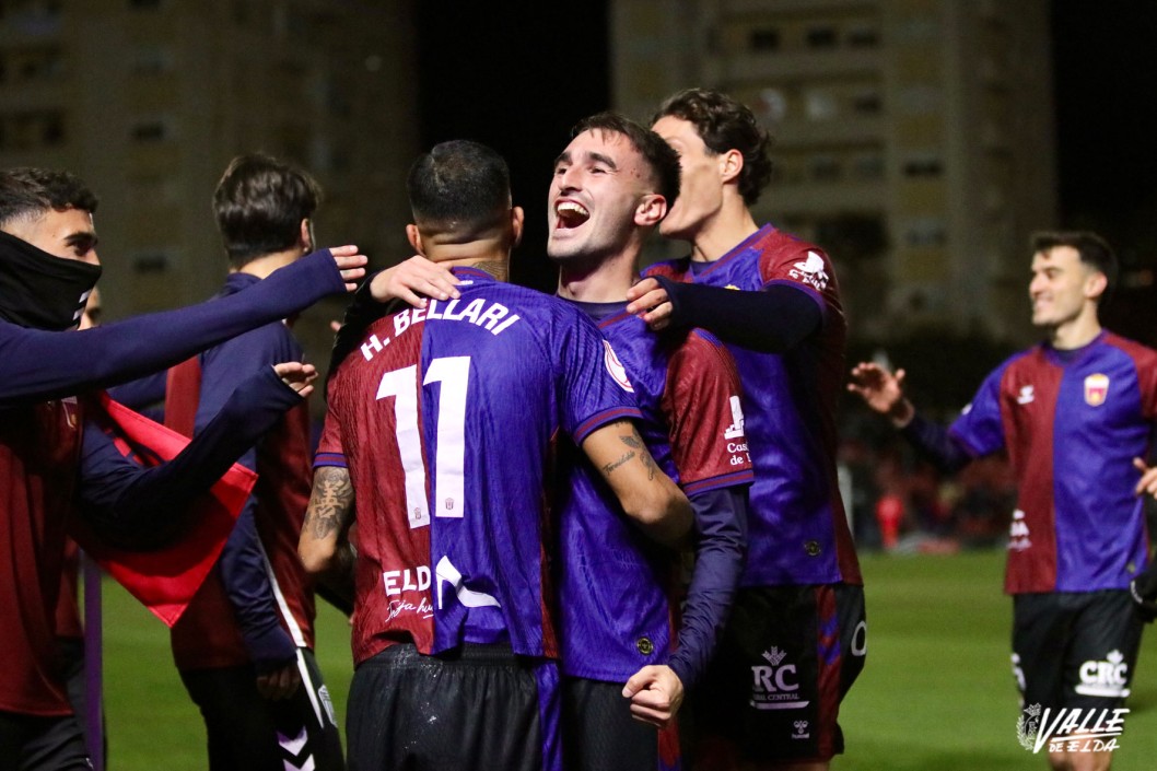 El Eldense remonta y ya espera un Primera Divisi&oacute;n en Copa del Rey (2-1)
