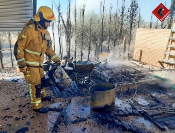 Explota una bombona en Petrer
