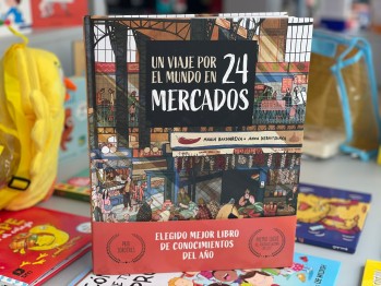 "Un viaje por el mundo en 24 mercados" de Mar&iacute;a Bakhareva con ilustraciones de Anna Desnitsaya