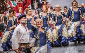 Los festeros podr&aacute;n desfilar sin mascarilla
