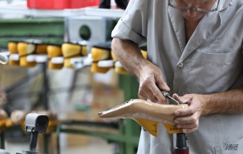Cinco empresas del grupo Stuart Weitzman cierran y otras reducen su producci&oacute;n