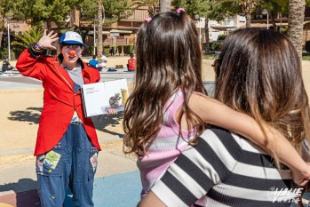 Decenas de personas participaron en las jornadas de familias diversas en Petrer