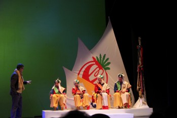 El Teatro Castelar repleto de musulmanes para la presentaci&oacute;n de sus cargos
