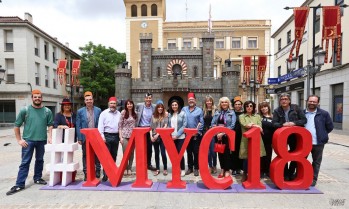 La corporaci&oacute;n posa con el hastag #MYC18