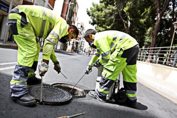 El calor obliga a adelantar un mes la campa&ntilde;a de fumigaci&oacute;n de cucarachas en Elda