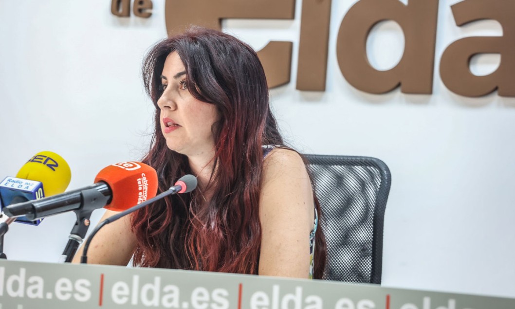Un total de 40 nuevos usuarios disfrutarán de la teleasistencia domiciliaria gratuita a mayores Un total de 40 nuevos usuarios disfrutarán de la teleasistencia domiciliaria gratuita a mayores