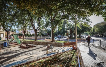 Empieza la remodelaci&oacute;n de la plaza situada entre las avenidas Acacias y Chap&iacute;