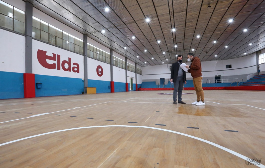 El Ayuntamiento realiza mejoras en las instalaciones del Polideportivo Municipal El Ayuntamiento realiza mejoras en las instalaciones del Polideportivo Municipal