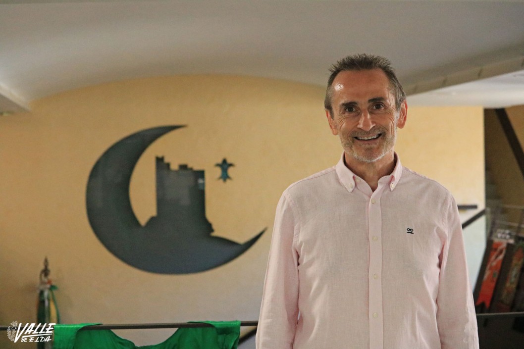 Francisco Javier Calvo, presidente Huestes del Cadí: "Queremos atraer a niños y adolescentes para rejuvenecer la comparsa" Francisco Javier Calvo, presidente Huestes del Cadí: "Queremos atraer a niños y adolescentes para rejuvenecer la comparsa"