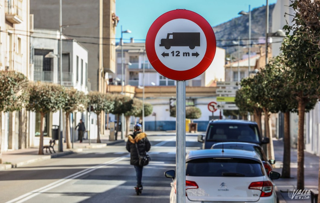 Los camiones de grandes dimensiones no podrán acceder al casco antiguo de Petrer Los camiones de grandes dimensiones no podrán acceder al casco antiguo de Petrer