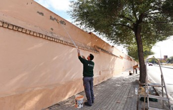 El Ayuntamiento acondiciona los cementerios para el D&iacute;a de Todos los Santos