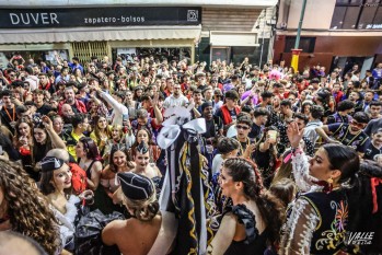 Los festeros se superaron en "la noche de los eldenses" de Moros y Cristianos