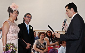 El equipo de gobierno se estrena oficiando cuatro bodas en su primer fin de semana