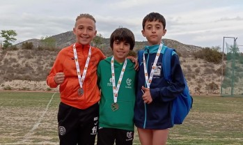 Dos eldenses suben al caj&oacute;n en el Campeonato Provincial de Combinadas Sub 12